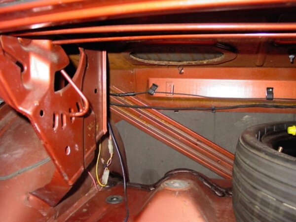 6497491-1970cudapowerwiring2.jpg 6497491-1970cudapowerwiring2.jpg