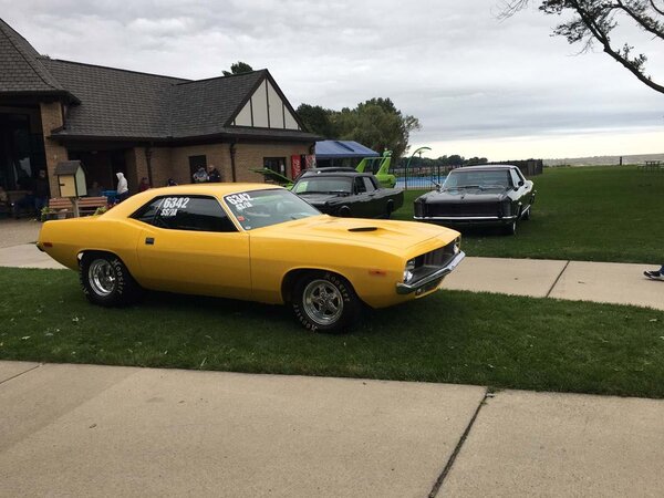 1974 Barracuda drag-car.