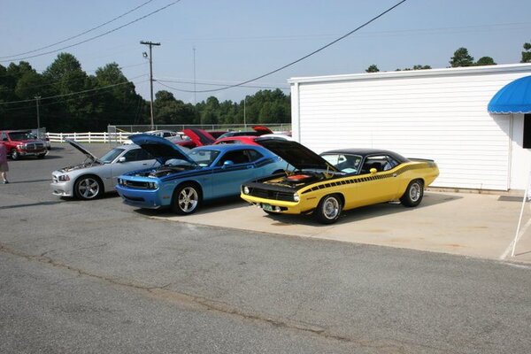 1970 cuda mine petty garage.jpg