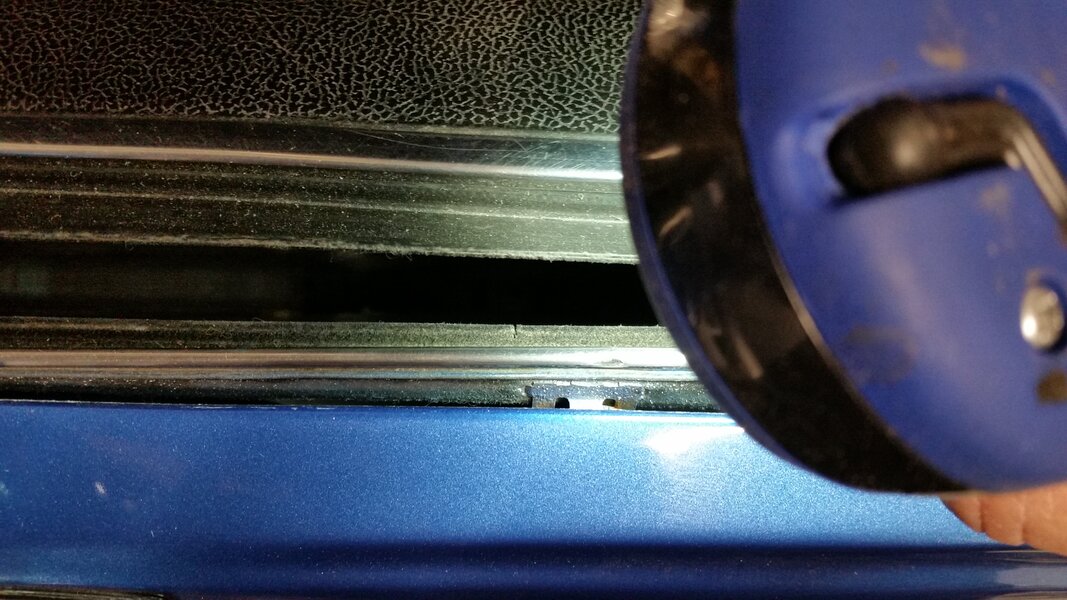 Window Outer Seal 2.jpg