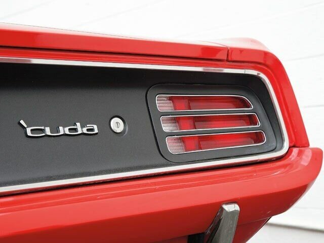 tail panel cuda 70.jpg