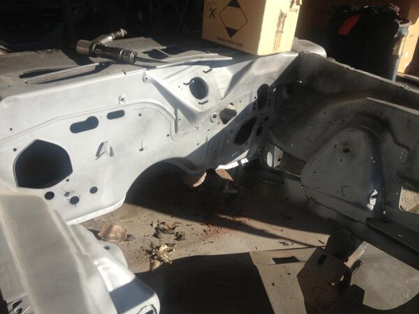 engine compartment.jpg