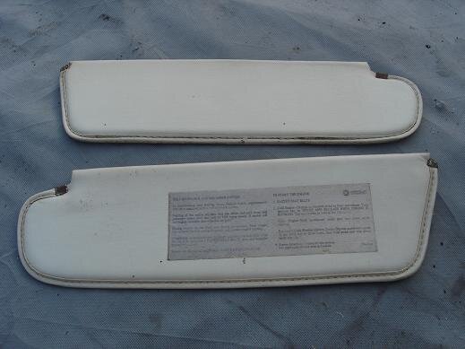 white visors 1.JPG white visors 1.JPG