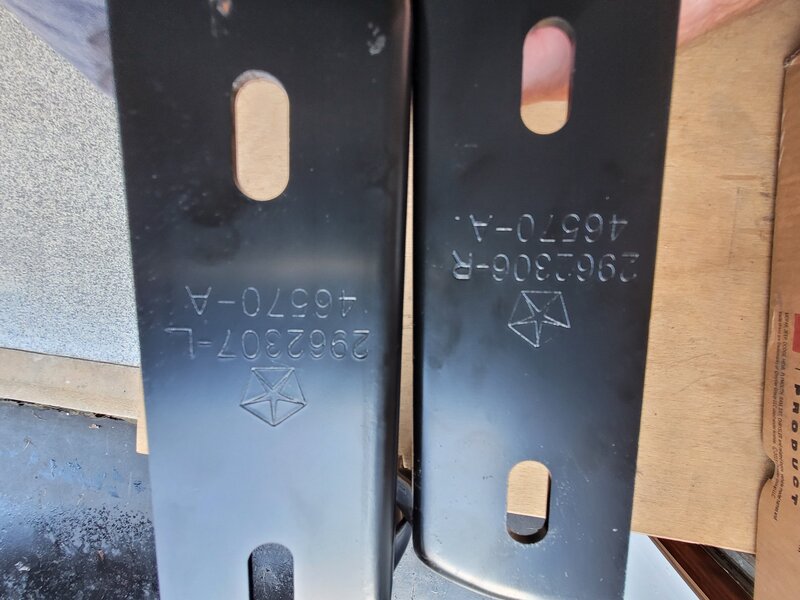 Mopar (AMD) Barracuda '70-'72 Rear Bracket PN 2962307-L and 306-R Pic #10.jpg Mopar (AMD) Barracuda '70-'72 Rear Bracket PN 2962307-L and 306-R Pic #10.jpg