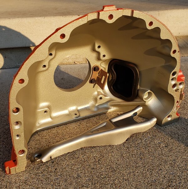 bellhousing4.jpg bellhousing4.jpg