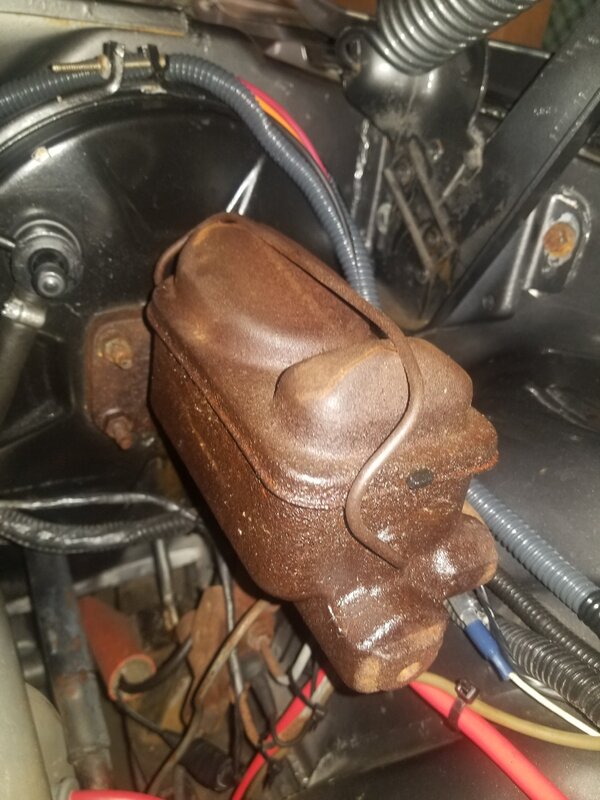 Master cylinder.jpg