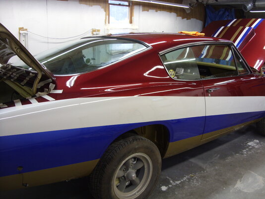 FINISHING STOUCHES ON 68 CUDA 003.JPG