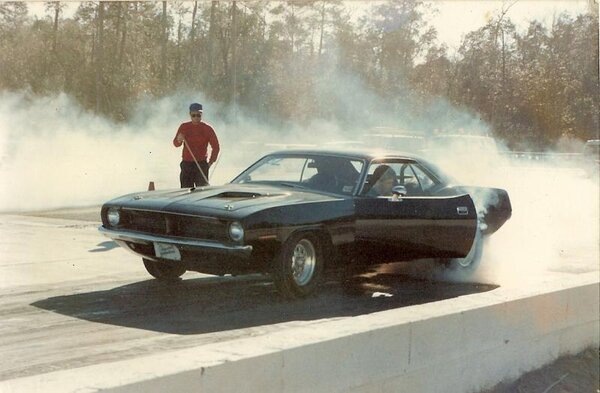 Black Cuda at dragstrip0001.jpg