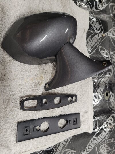 Chally Mirror.jpg Chally Mirror.jpg